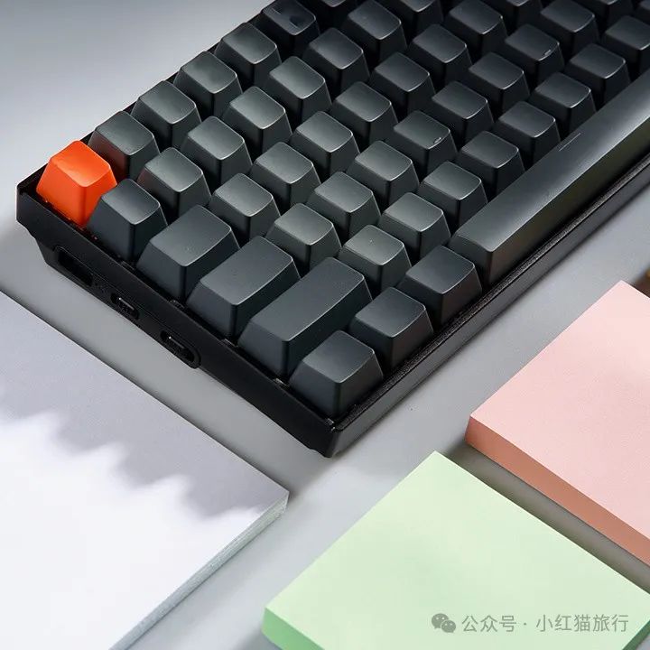 DƬ